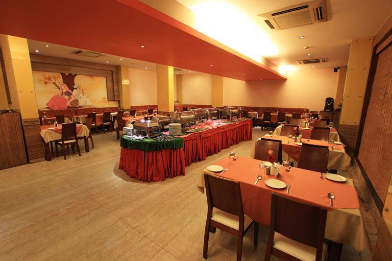 Parijatha Gateway Hotel Бангалор Екстериор снимка