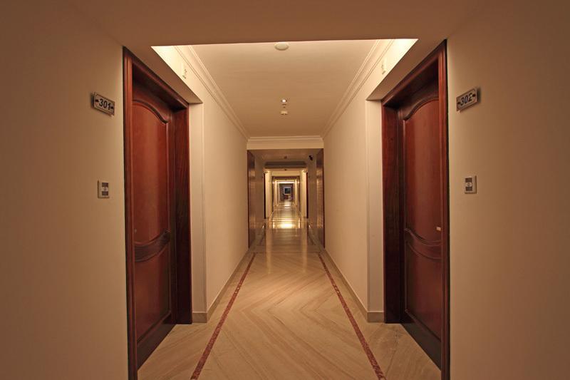 Parijatha Gateway Hotel Бангалор Екстериор снимка