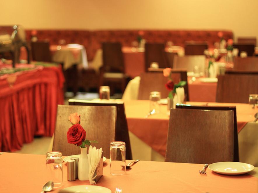 Parijatha Gateway Hotel Бангалор Екстериор снимка