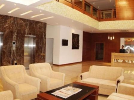 Parijatha Gateway Hotel Бангалор Екстериор снимка
